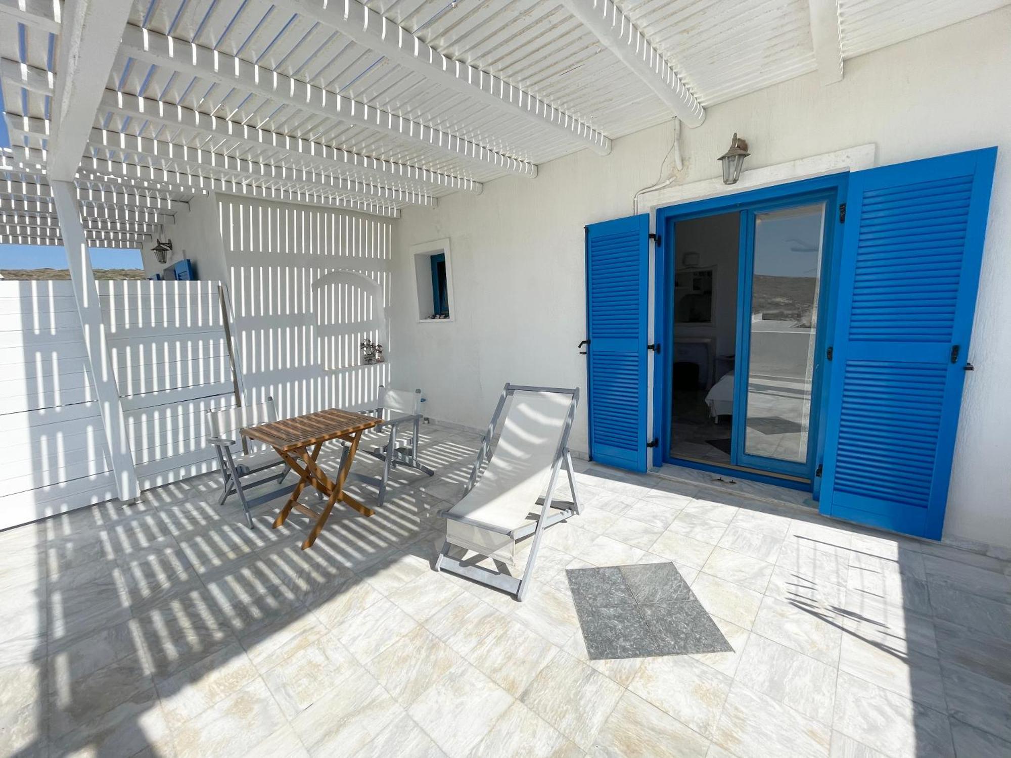 Argo-Milos Adamantas  Exterior photo